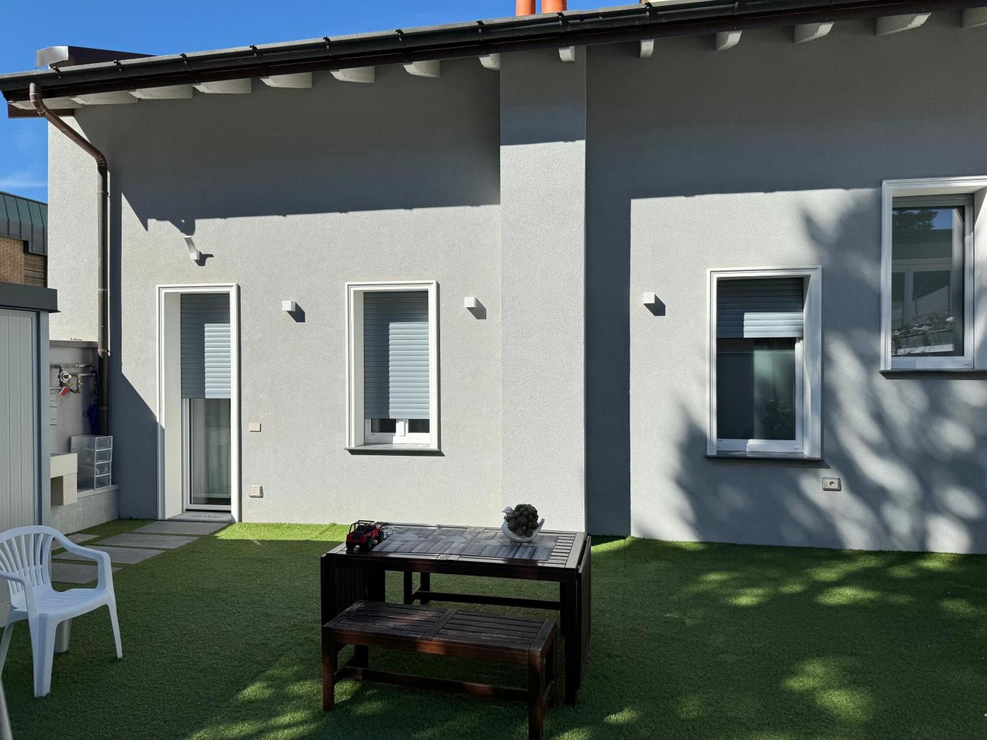 Varese Apartment Экстерьер фото